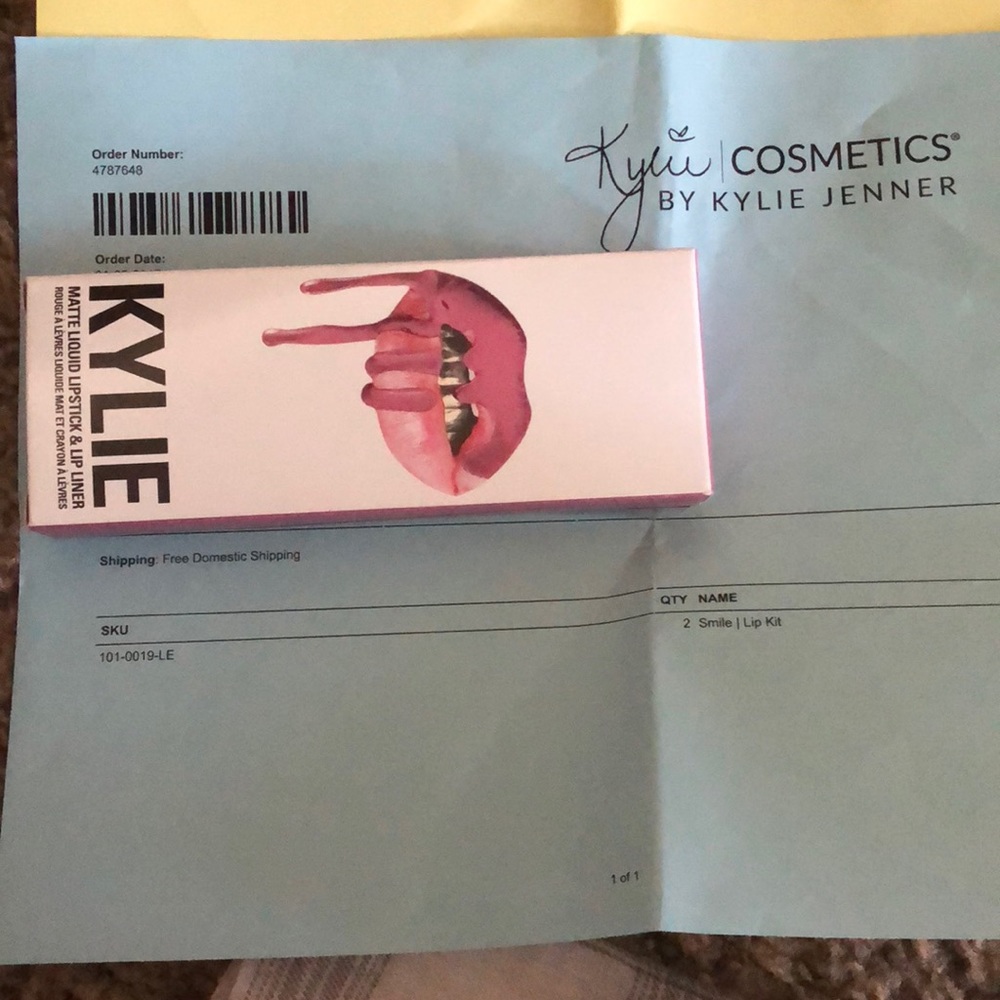 100% Authentic Kylie Cosmetics Smile Lipkit